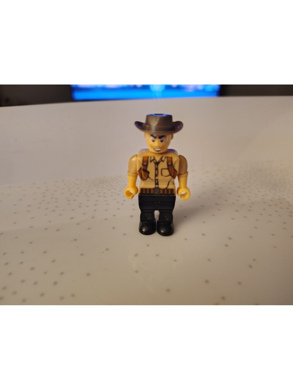 LEGO Minifigure - iaj033 Indiana Jones - Open Shirt, Open-Mouth Grin